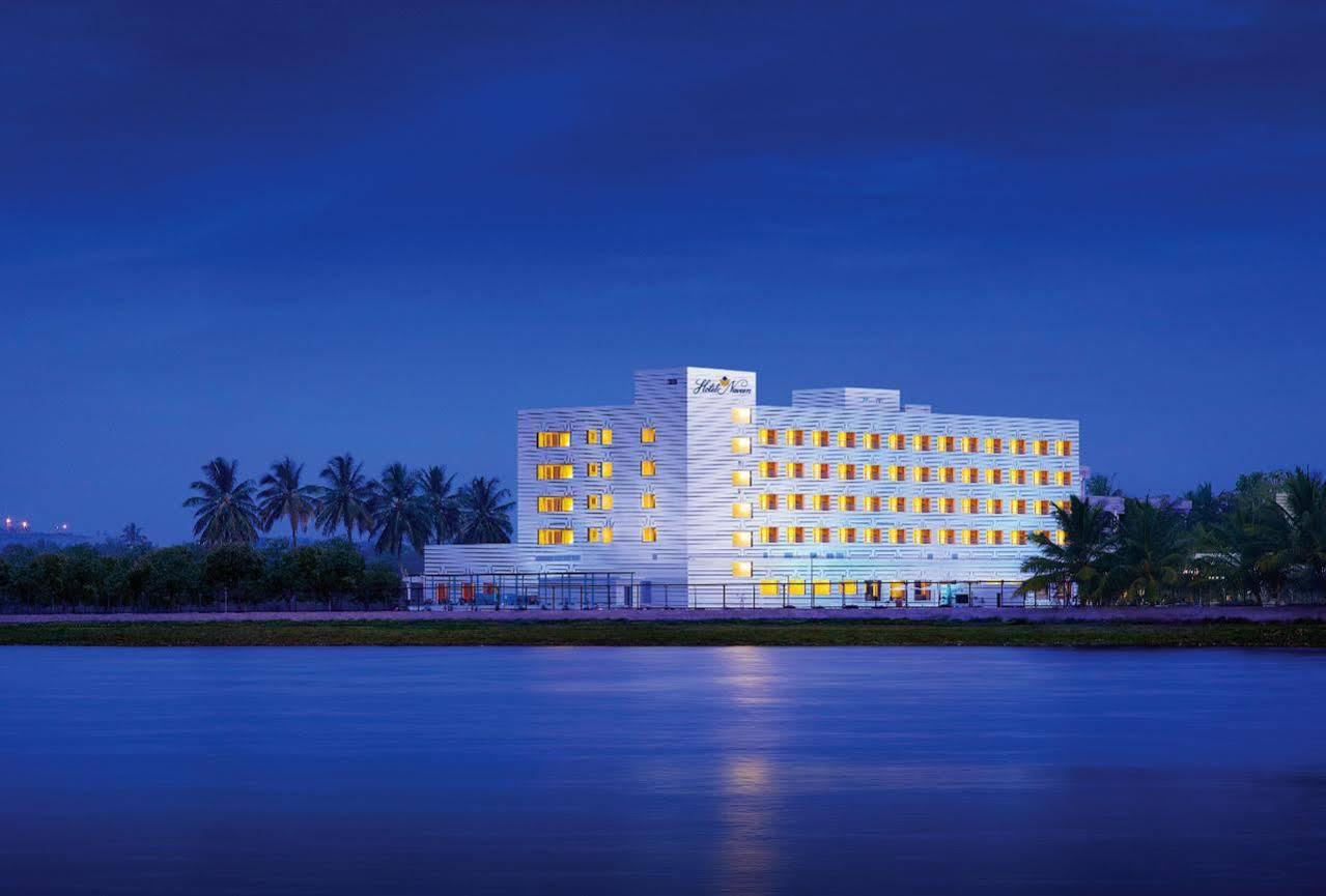 Hotel Naveen Lakeside Hubballi Exteriör bild
