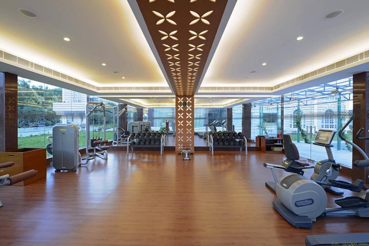 Hotel Naveen Lakeside Hubballi Exteriör bild